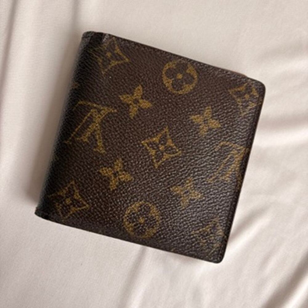 Vintage Louis Vuitton Bifold Monogram Canvas Wallet
